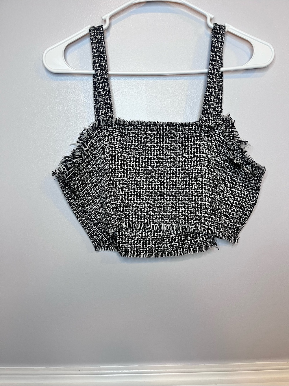 vestique Black and White Tweed Cropped Camisole